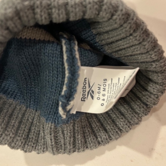 Baby Reebok Toque - Picture 2 of 2